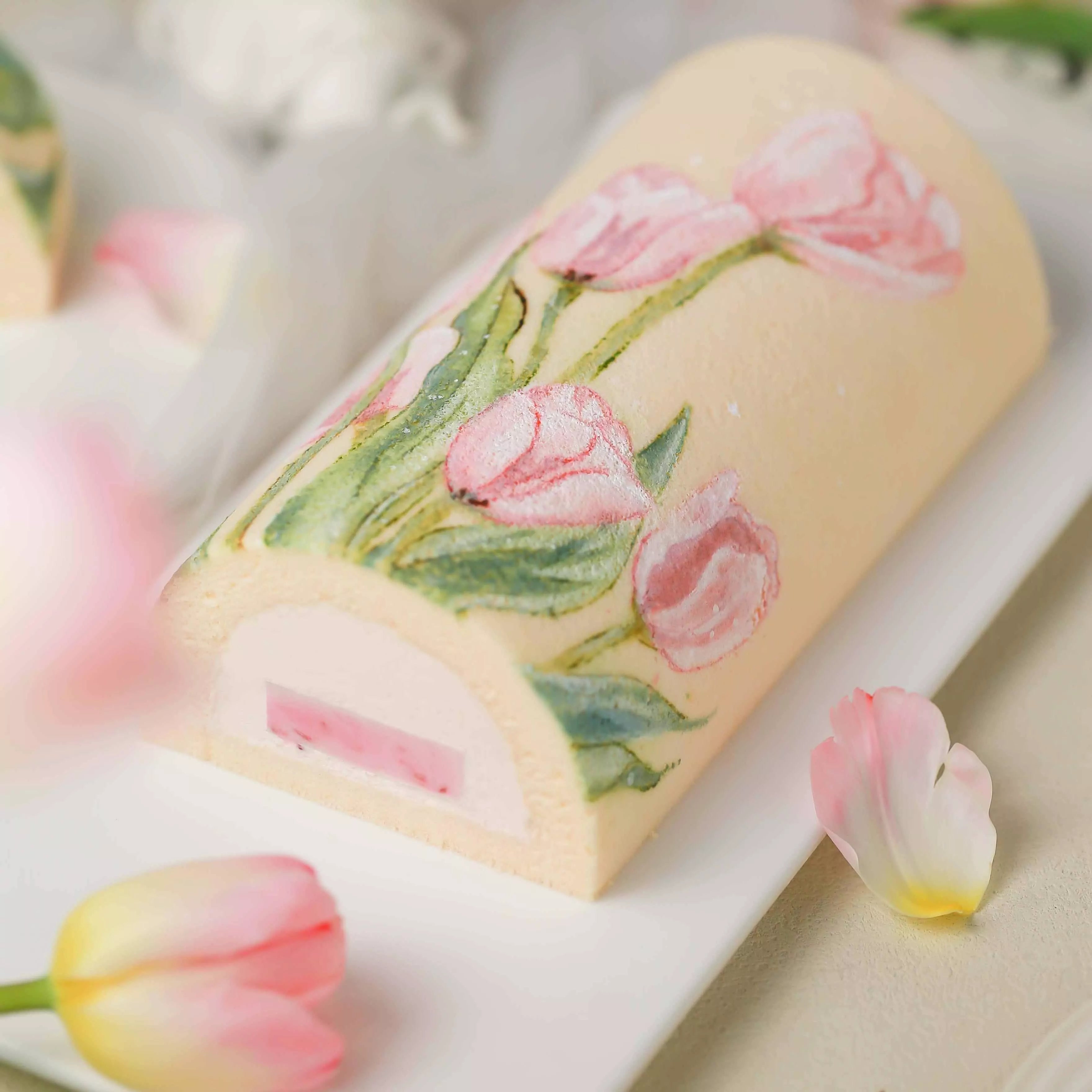 Hand-Painted Tulip Swiss Roll Professional Baking Course