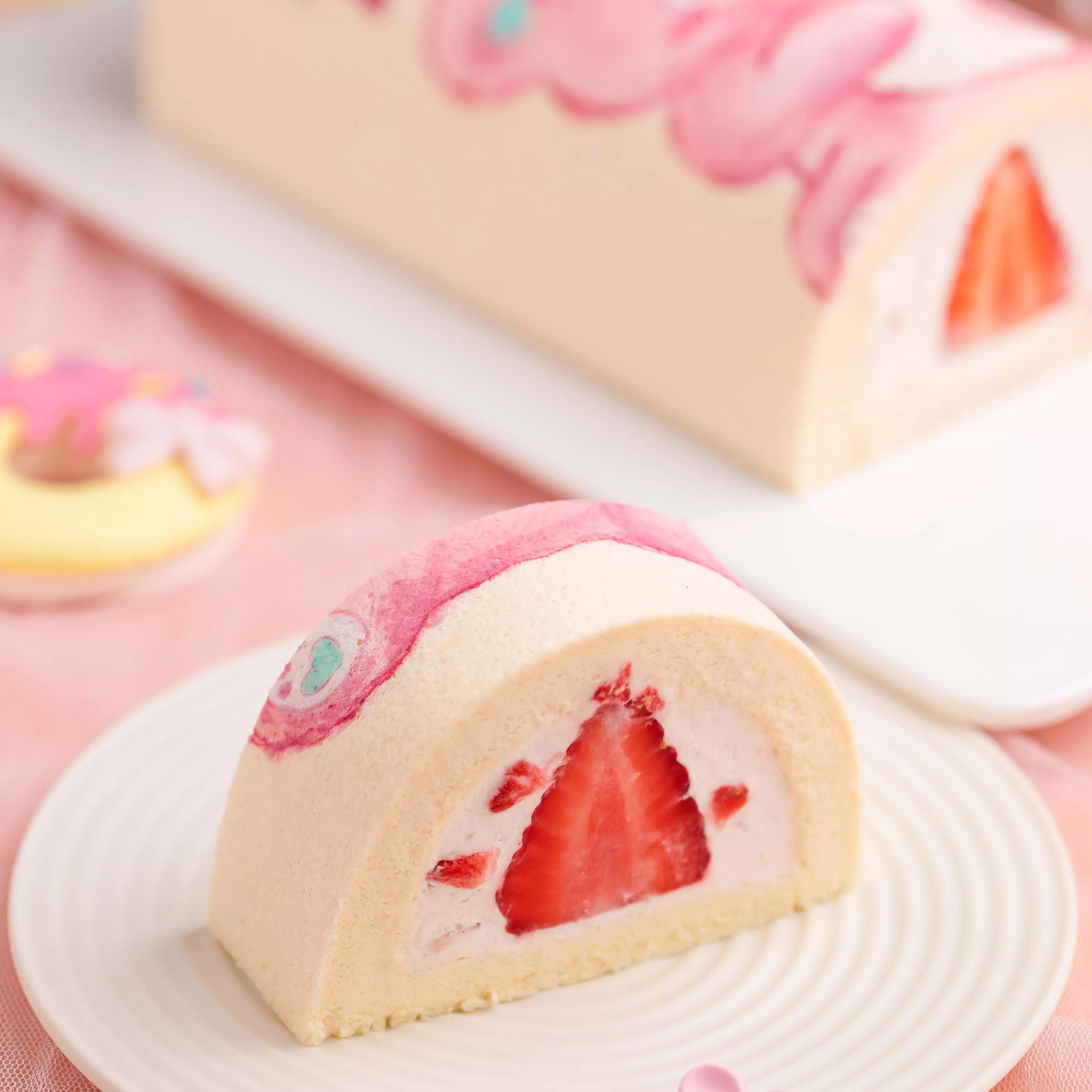 Hand-Painted Tulip Swiss Roll Professional Baking Course